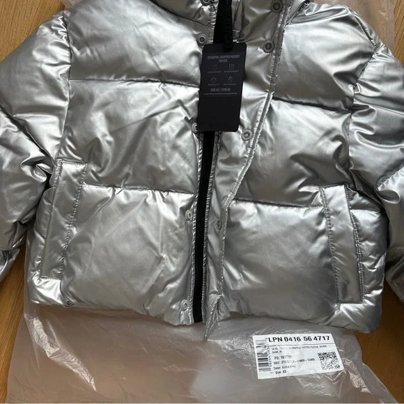 NWT XXS Fabletics Silver Essential Cropped Hooded Puffer - Picture 3 of 3